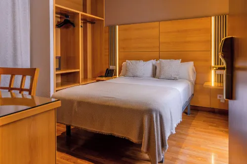 Hotel Serrano Featured Photos