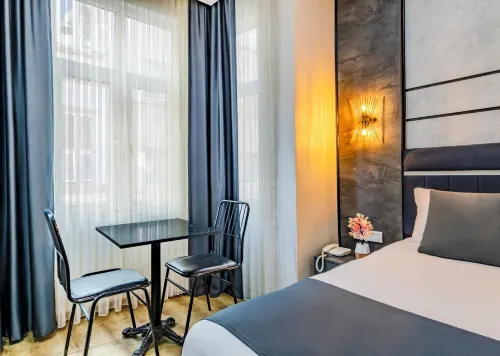 La Pazza Suites Photos