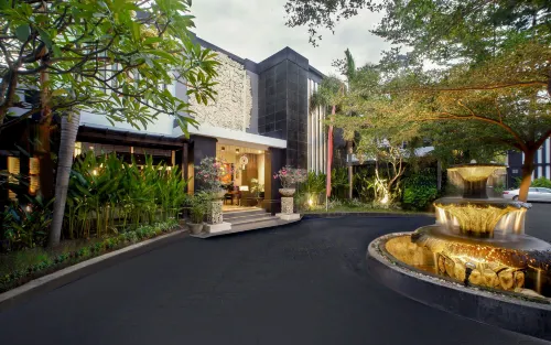 The Radiant Hotel Area Publik Photos