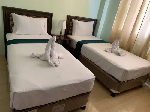 Adams View Hotel Номера Photos