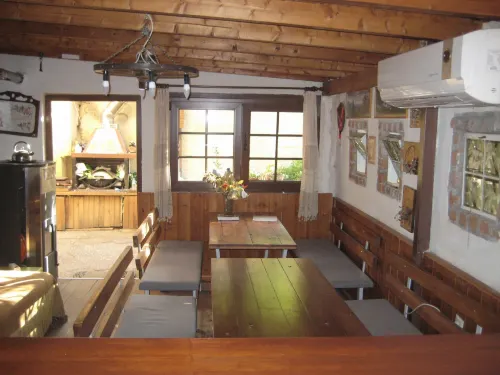 Studios Arabas Restauration Photos