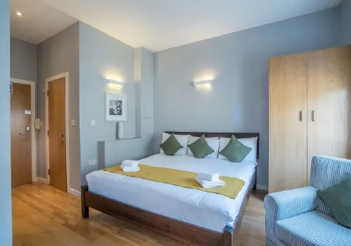 Hyde Park Executive Apartments Photos