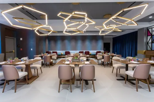 Providence Marriott Downtown Restauration Photos