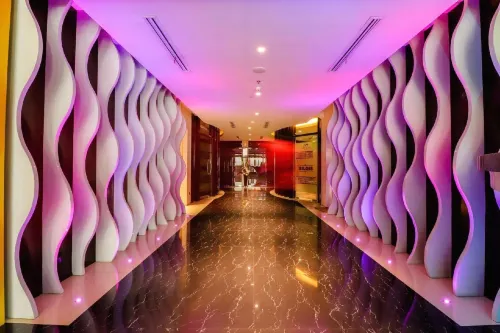 Empress Hotel Makassar City Center by Life Offentlige områder Photos