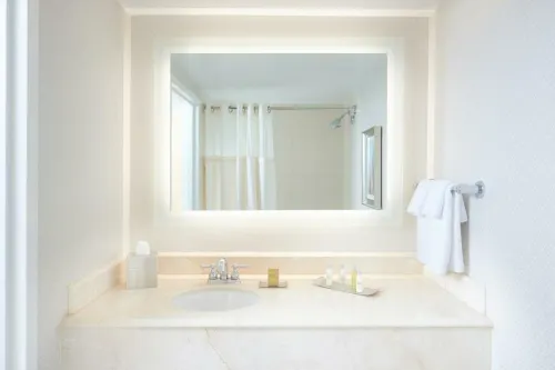 DoubleTree by Hilton Irvine Spectrum Photos
