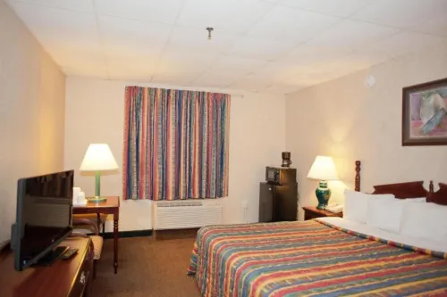 Days Inn by Wyndham Parsippany Rooms Photos