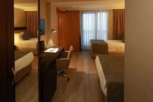 Port Bosphorus Rooms Photos