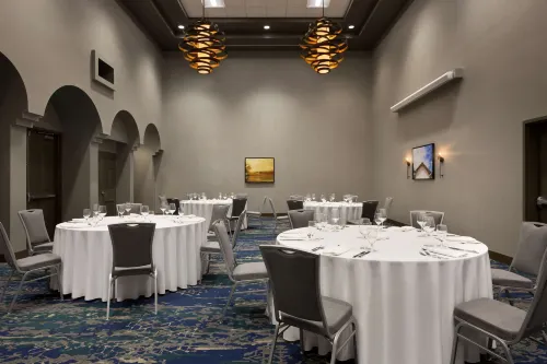 Hilton Garden Inn Lompoc Dining Photos