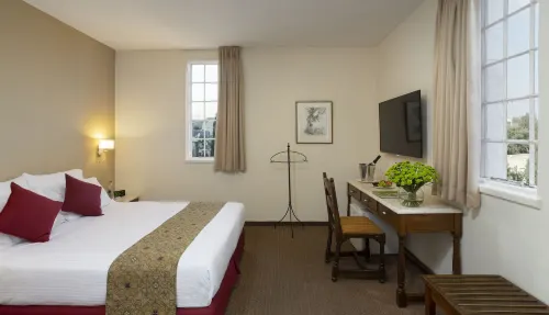 YMCA Three Arches Hotel Rooms Photos