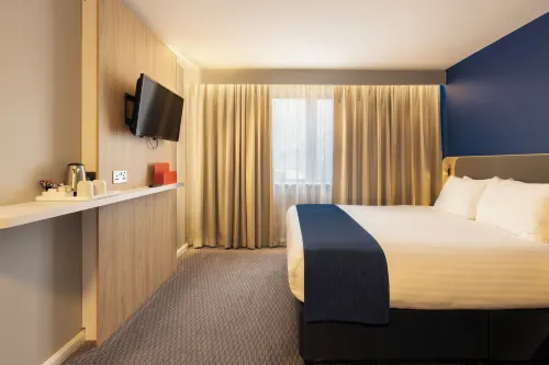 Holiday Inn Express Poole Photos