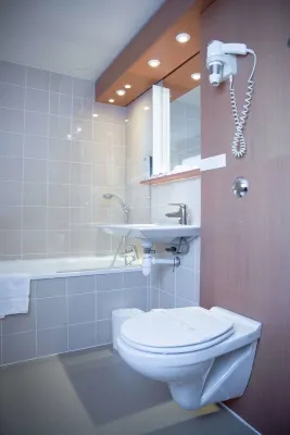 Hôtel Kyriad Rennes Nord Photos