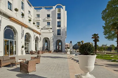 Hotel & Spa Vacances Bleues le Splendid Рядом с отелем Photos