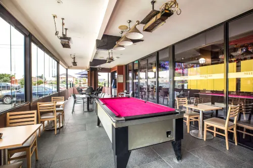 Nightcap at Millers Inn الترفيه والتسلية Photos
