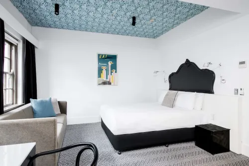 Peppers Gallery Hotel Canberra Zimmer Photos
