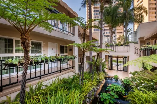 Beverly Hills Plaza Hotel & Spa Public Areas Photos