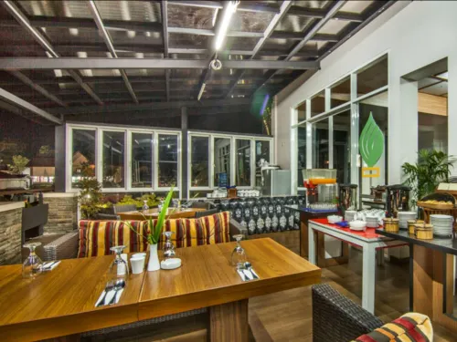 The Rizen Hotel Makanan Photos