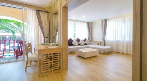 Phuket Graceland Resort and Spa Rooms Photos