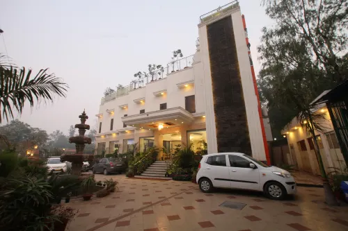 Hotel Taj Resorts Extérieur Photos