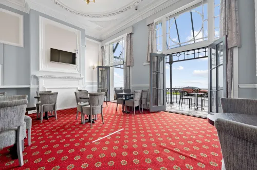 The Royal Hotel Whitby Restauration Photos