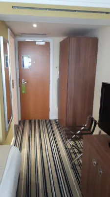 Holiday Inn Norwich Rum Photos