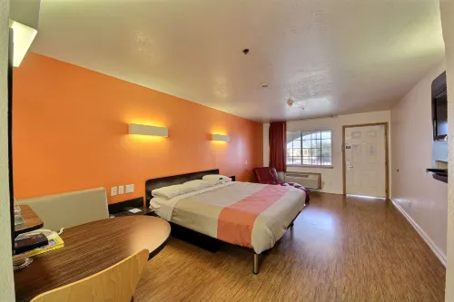Motel 6 Edinburg, TX Rooms Photos