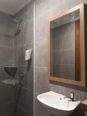 Front One Hotel Tulungagung Kamar Photos