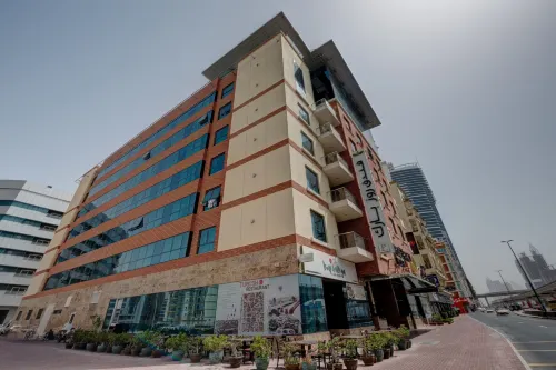 Rose Park Hotel - Al Barsha, Opposite Metro Station Экстерьер Photos