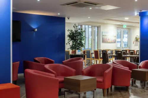 Holiday Inn Express Poole Espaces publics Photos