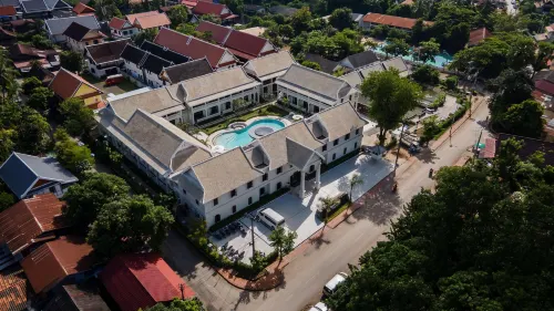 Choasis Hotel Exterior Photos