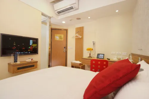 Golden Hotel Photos