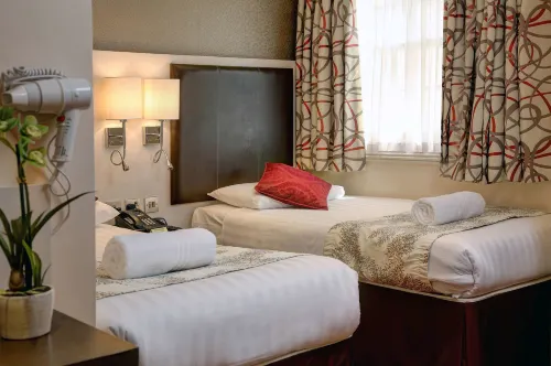 Best Western Buckingham Palace Rd Photos
