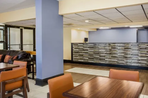 Days Inn by Wyndham Wilson Khu vực công cộng Photos