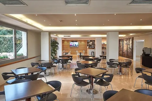 B&B HOTEL Barcelona Mollet Porta de Gallecs Restauration Photos