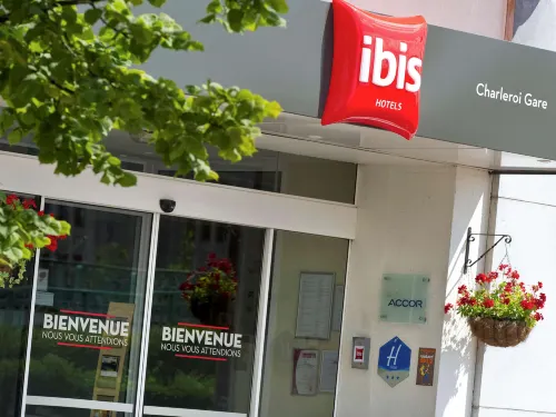 Ibis Charleroi Centre Gare Extérieur Photos