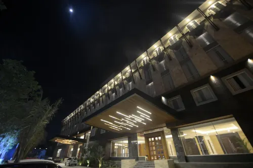 Grand Tjokro Hotel Balikpapan Exterior Photos