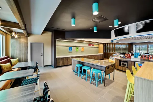 Tru by Hilton Franklin Cool Springs Nashville Dining Photos