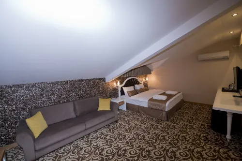 Golden Deluxe Hotel Photos