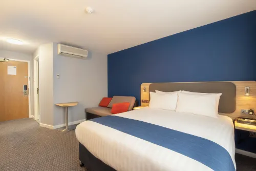 Holiday Inn Express Poole Photos