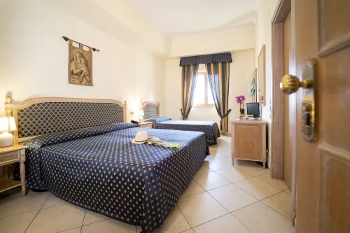 Hotel Villa Romana Photos