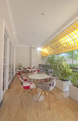 F Hotel Jakarta Öffentliche Flächen Photos
