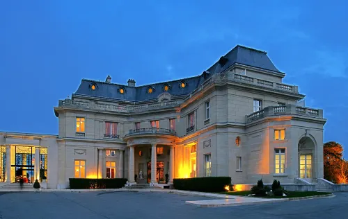 InterContinental Chantilly Chateau Mont Royal Featured Photos