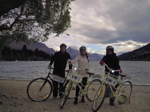The Flaming Kiwi Backpackers Photos