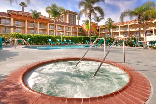 Cortona Inn and Suites Anaheim Resort Benessere e tempo libero Photos