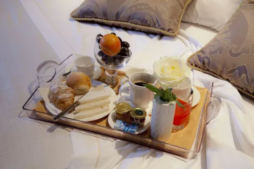 Hotel Mozart Restauration Photos