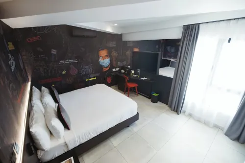 So City Hotel Photos