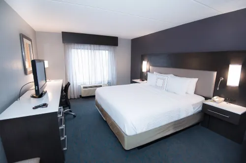 Fairfield Inn & Suites Atlanta Airport North Zimmer Photos