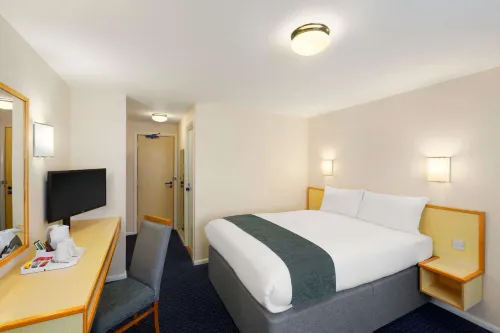 Days Inn by Wyndham Sutton Scotney South Zimmer Photos