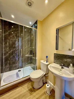 The Crescent Guest House Photos