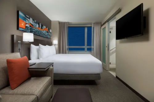 Hyatt Place New York City/Times Square Rooms Photos
