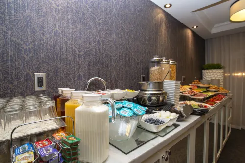 Sandman Signature Edmonton Downtown Hotel Dining Photos